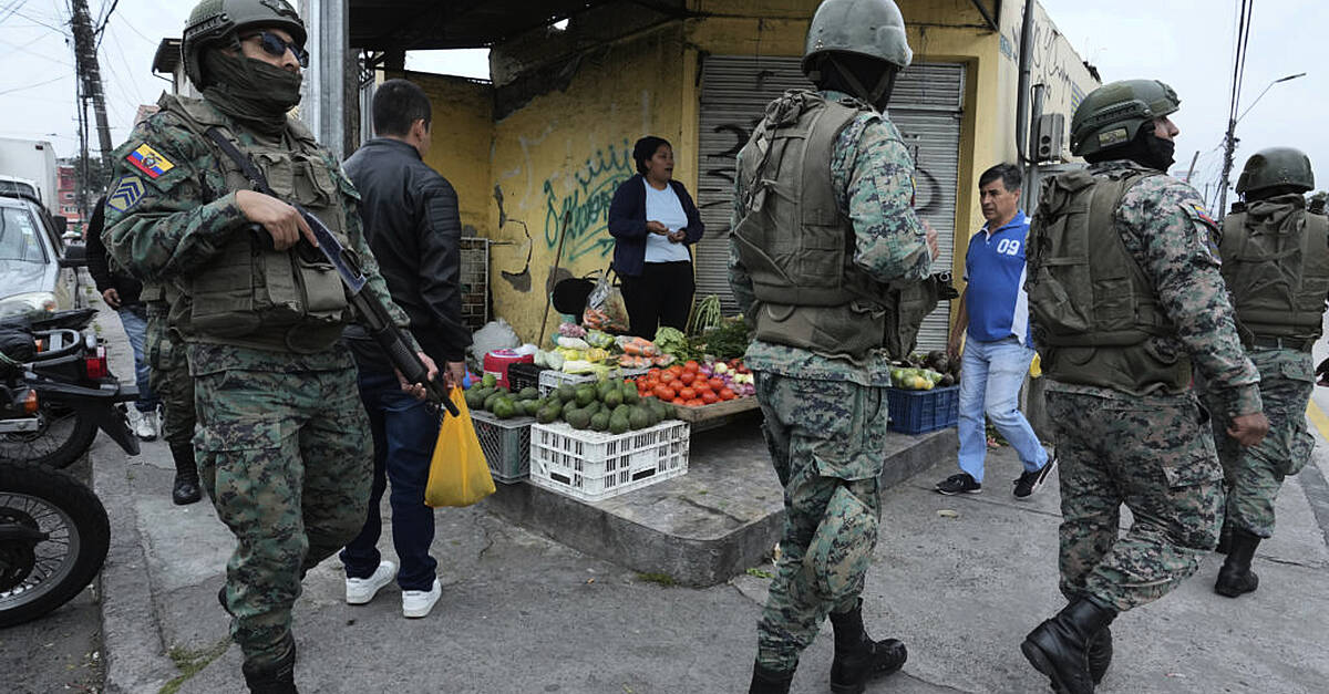 Ecuador gang violence noboa
