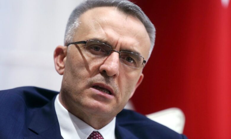 Turkey central bank chief resigns