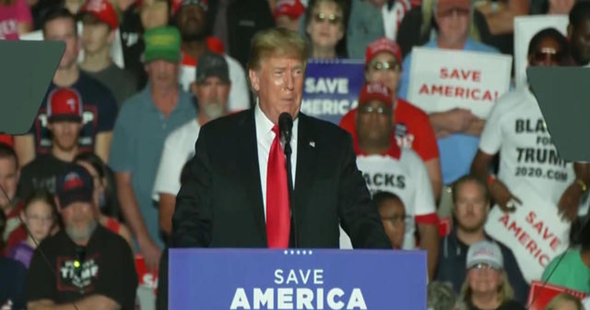 Trump rally crowd attended moines