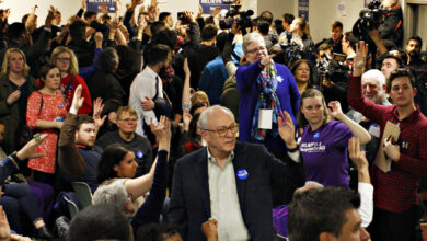 Iowa caucus state politics