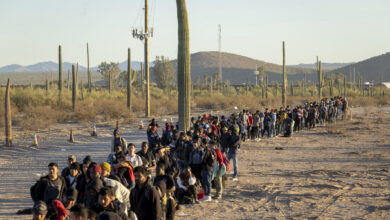 Us border arizona migrant crossings