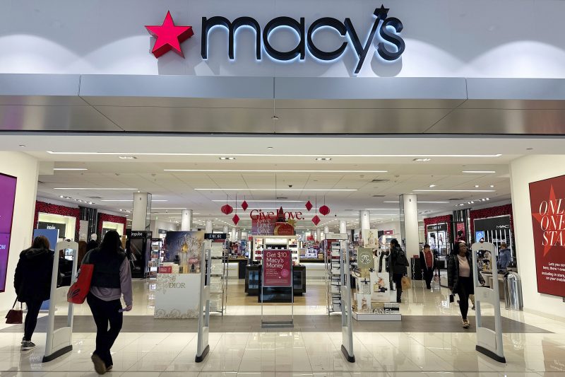 Macys layoffs store closings