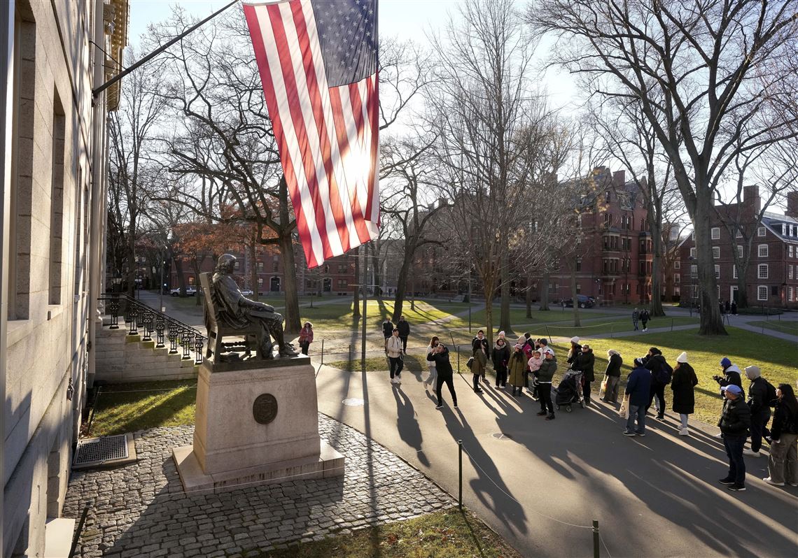 Harvard president campus antisemitism conservatives