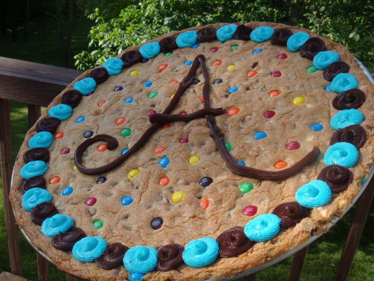 Giant chocolate chip cookie