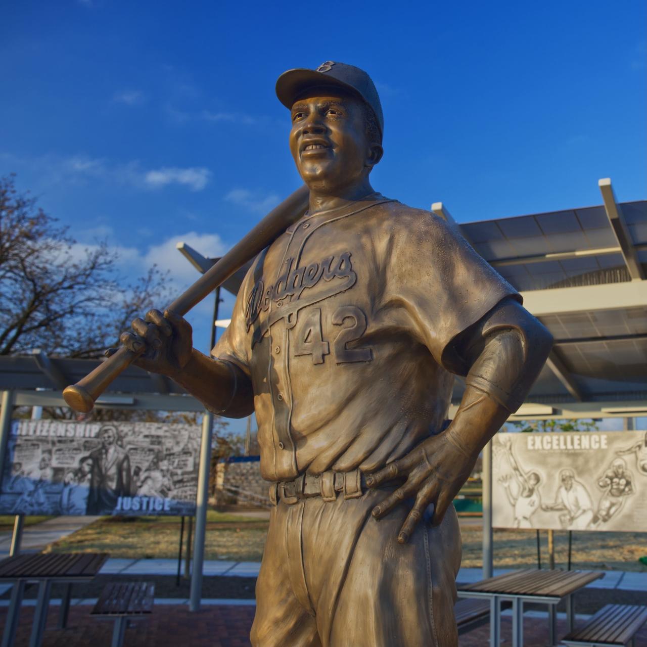 Kansas jackie robinson statue