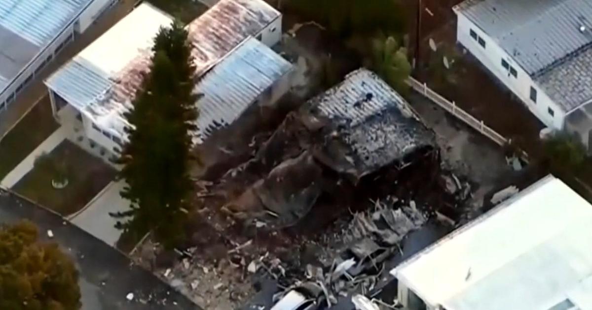 Plane crash florida mobile home park