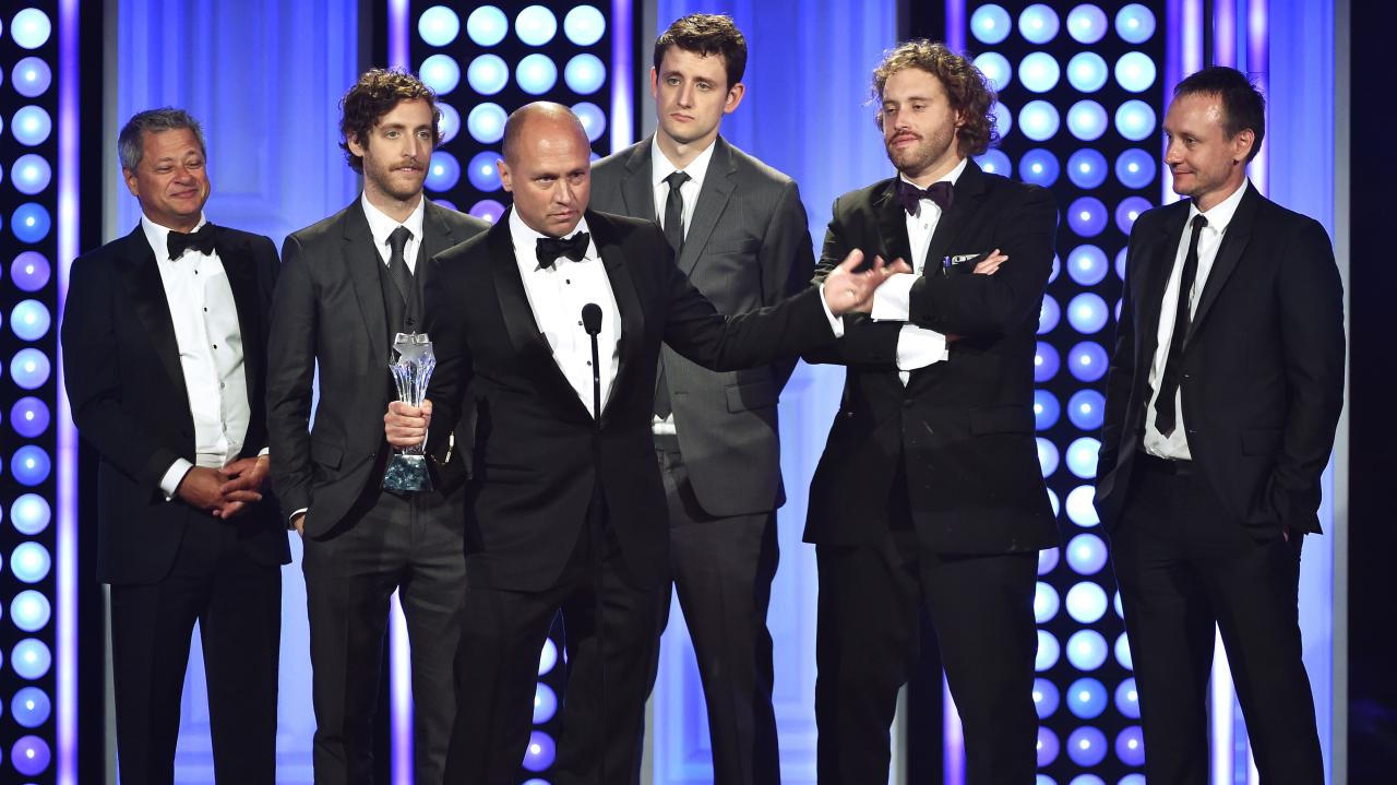 Whats on tv this week the curse and the critics choice awards