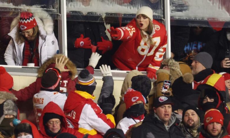 Kristin juszczyk nfl fashion news