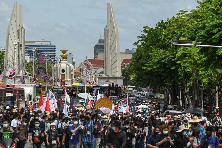 Thailand sentence royalty defamation