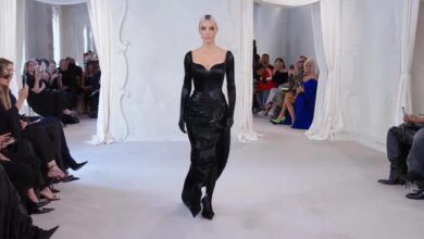 Kim kardashian balenciaga zac posen swans