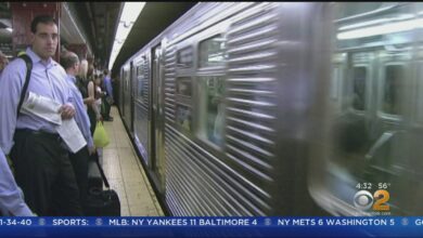 Subway derailment emergency brakes