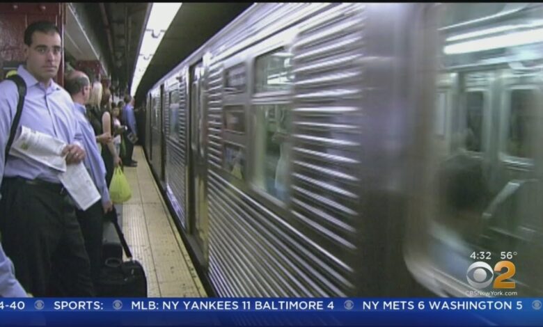 Subway derailment emergency brakes