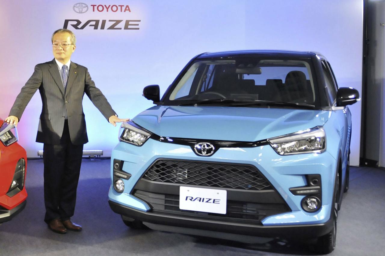 Toyota halts car shipments