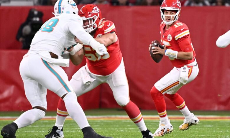 Peacock nfl streaming playoffs dolphins chiefs