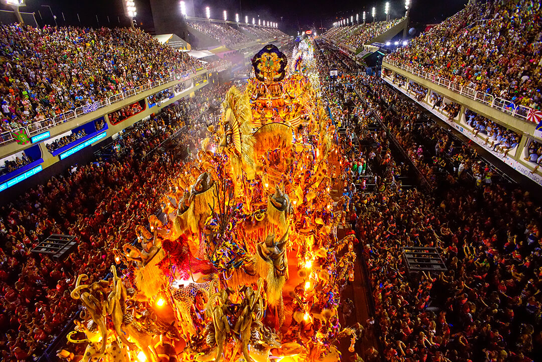 Carnaval brasil john travolta