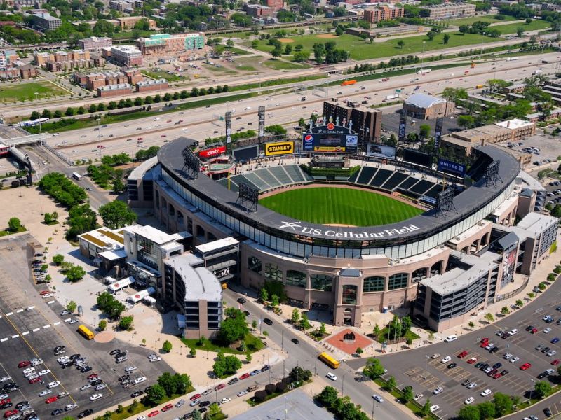 Chicago white sox stadium jerry reinsdorf