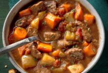 Stew fashioned crockpot meal pot crock seasoning cooked delicious potatoes bestrecipepicks slowcooker celery carrots healthy dinners stewing keto tender jambalaya