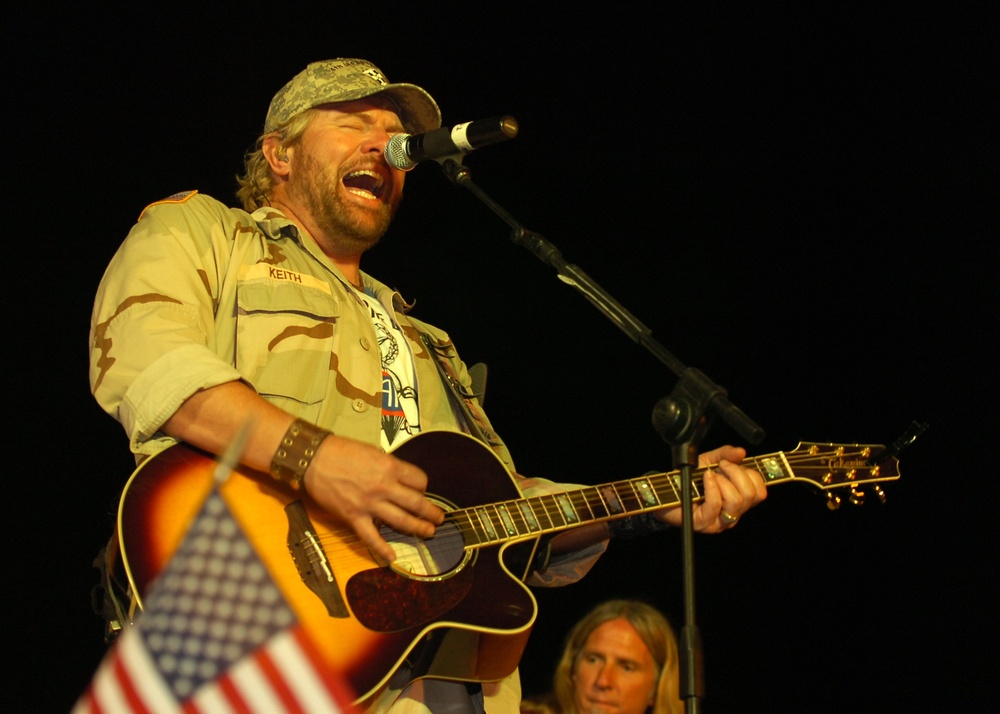 Keith toby tour Toby keith country music patriotism