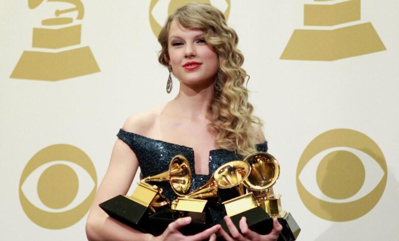 Swift grammy award accomplishments 52nd annual career swifts musician